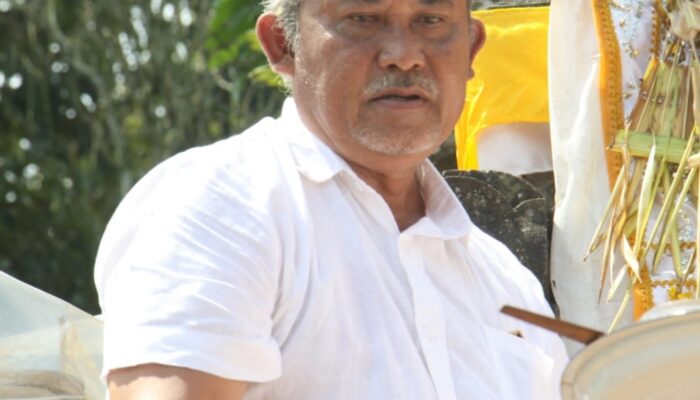 Paslon Giri-Brata Beri Ucapan Selamat Hari Raya Galungan dan Kuningan Tuk Masyarakat Bangli