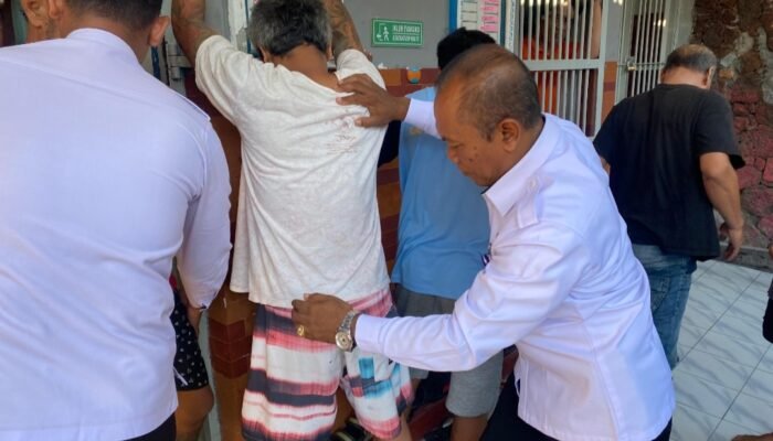 Lapas Singaraja Laksanakan Penggeledahan Rutin Kamar Warga Binaan