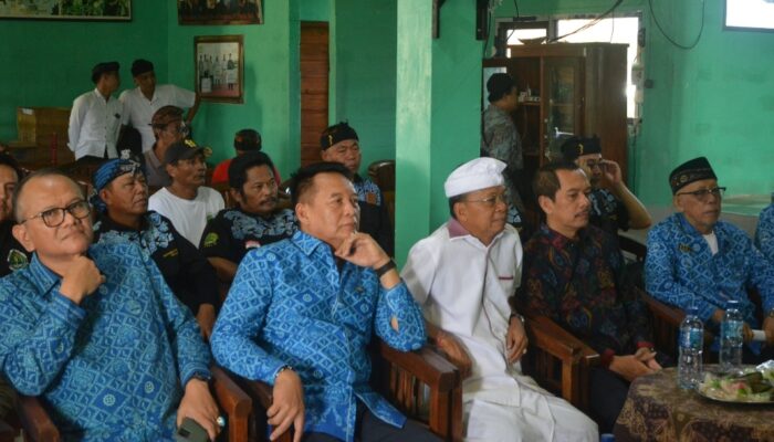 Silaturahmi Wayan Koster ke PB Paguyuban Pasundan Pusat di Bali