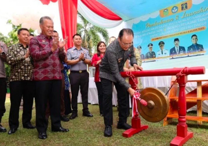 Pj Bupati Tebo Bersama Kakanwil Kemenkumham Jambi Launching PKBM/SKB 1 Screenshot 2024 1004 121322 1