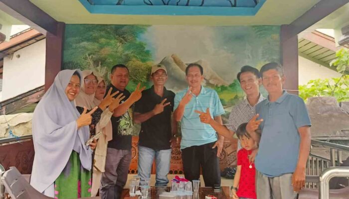 Bustari Alih Dukungan dan Siap Menangkan Pasangan Jadi Karena Dinilai Program Dedy Dayat Tidak Masuk Akal