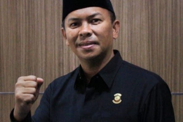 Selamat Hari Pahlawan, Abang Hertza: Jangan Melupakan Sejarah