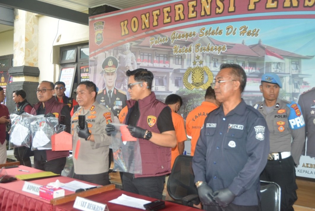 Terungkap, 3 Tersangka Pembunuh Agus Aditya Dibekuk Satreskrim Polres Gianyar 2 Screenshot 20250123 131631 Gallery