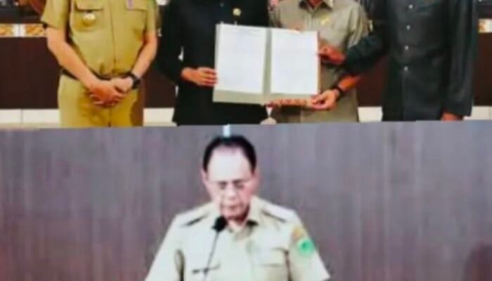Pj Bupati H Varial Hadiri Rapat Paripurna DPRD Tentang Penetapan Bupati dan Wakil Bupati Tebo