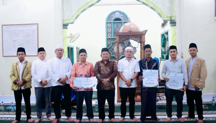 H. Jamri Pimpin Safari Ramadhan ke Masjid Al Hidayah di Kecamatan Panai Hilir