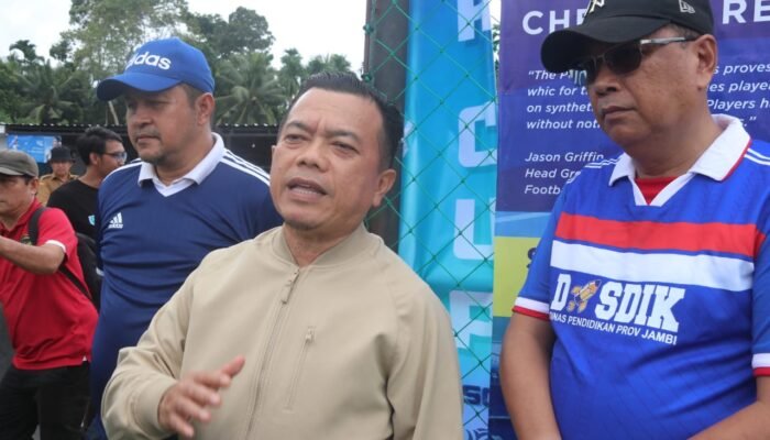 Gubernur Al Haris Buka Pertandingan Mini Soccer Piala Gubernur 2025