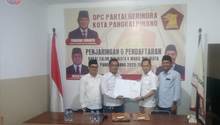 Dokter Hakim Ambil Formulir Cakada, Disambut Hangat Ketua Gerindra Pangkalpinang