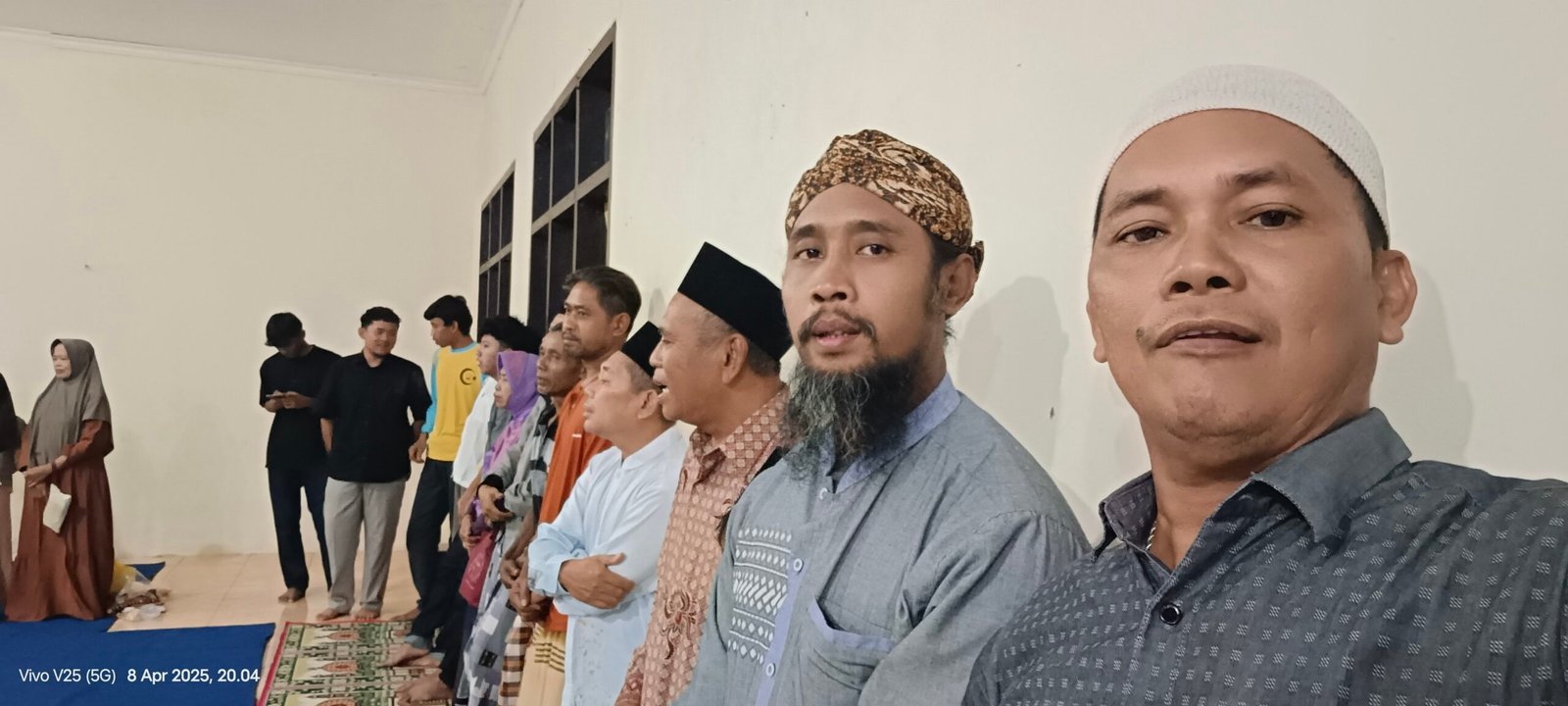 Warga RT 01 Dusun Thekil Desa Sooka Gelar Halal Bihalal 1446 H Tahun 2025 M 4 IMG 20250408 200402 scaled