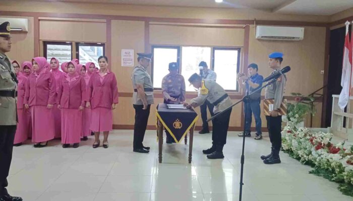 Kapolres Bungo Pimpin Upacara Sertijab 2 Perwira Polres Bungo