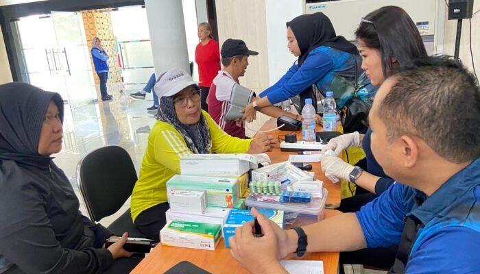 Rayakan Hari Buruh, Polresta Tangerang Gelar Cek Kesehatan Gratis untuk Warga dan Pekerja