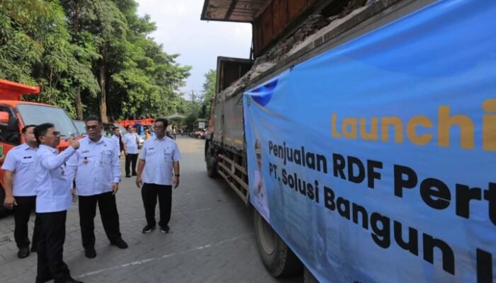 Skandal Sampah Kota Tangerang, Warga Tersiksa Pejabat Untung?