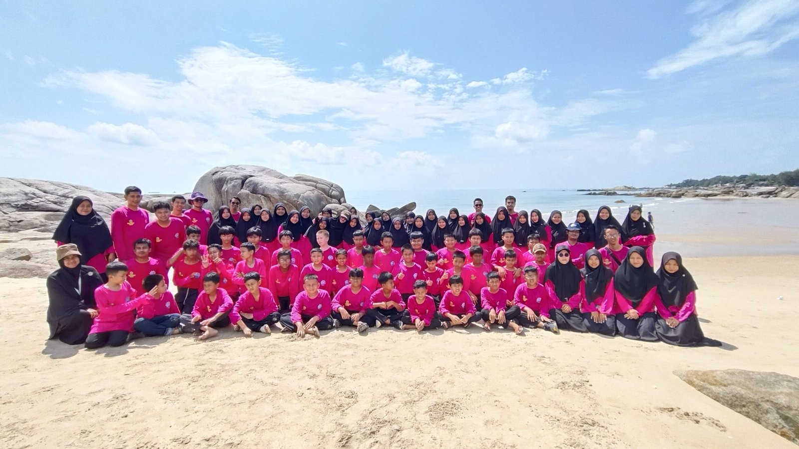 SD STKIP Unmuh Gelar Parenting Islami di Pantai Rambak 2 IMG 20250531 WA00141 scaled