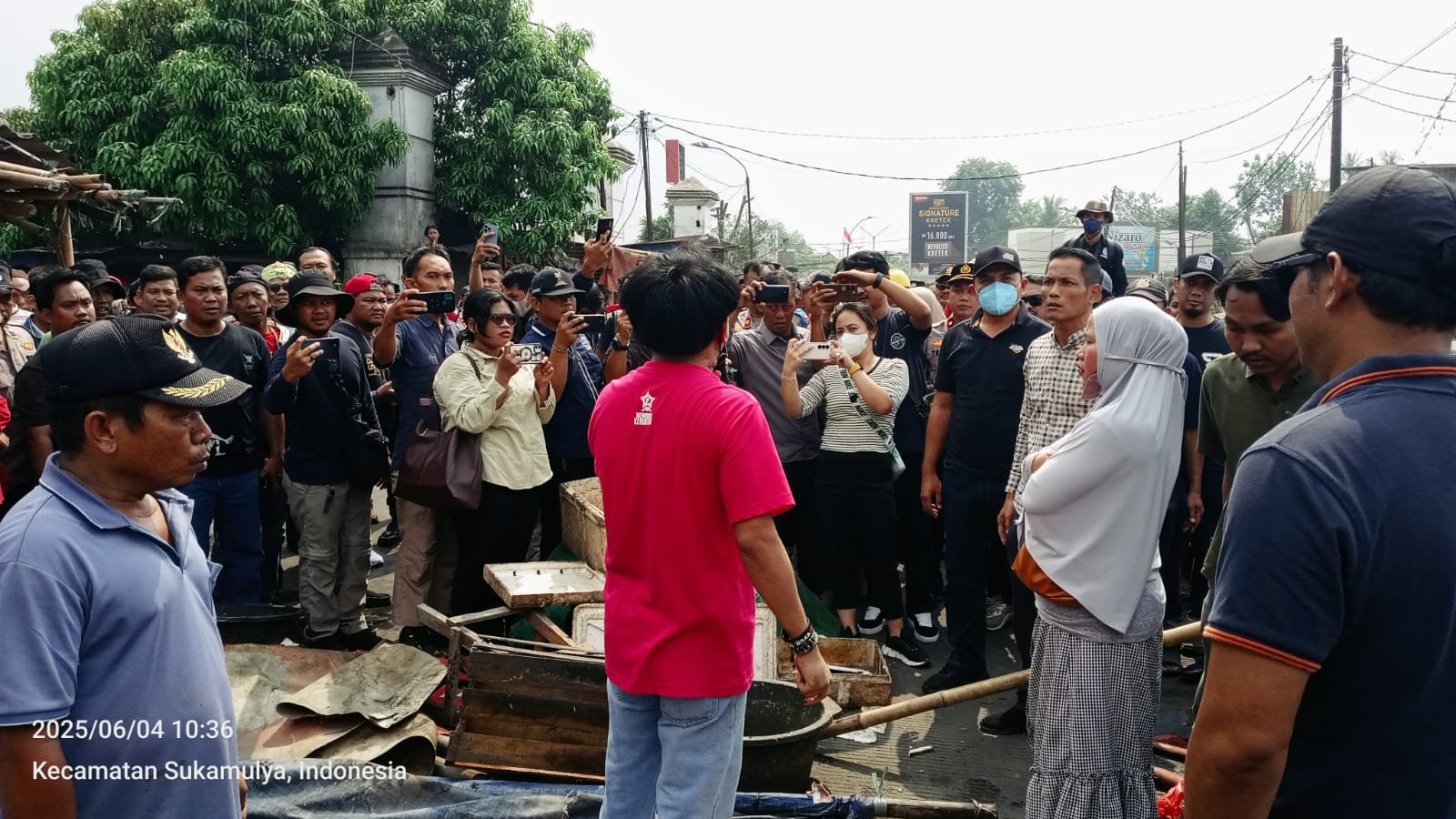 Penataan PKL Pasar Sentiong Berjalan Kondusif, Polresta Tangerang Tunjukkan Pendekatan Humanis 1 IMG 20250605 WA0077