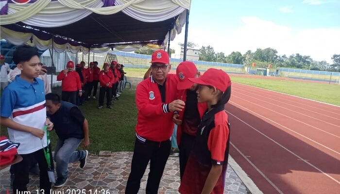 Sekda Pangkalpinang Mie Go Resmi Lepas Kontingen Pelajar ke Kejurda Babel 2025