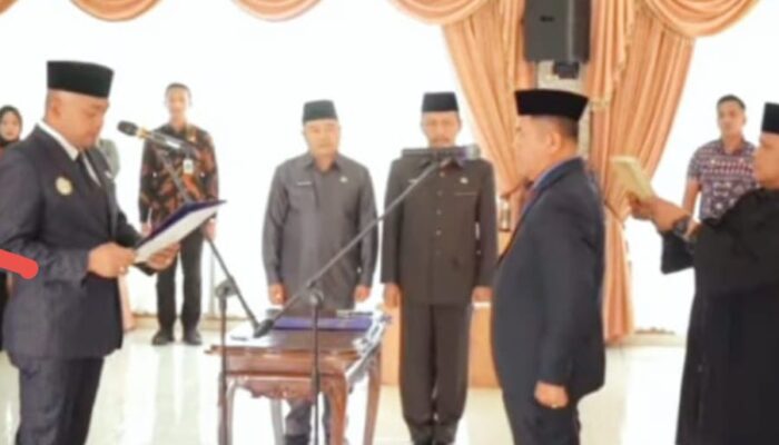 Bupati Agus Rubiyanto Lantik Dr. Sindi sebagai Pj Sekda Tebo