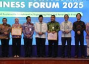 Blora Raih Nilai Investasi Tertinggi, Bupati Arief Rohman Terima Penghargaan di CJIBF