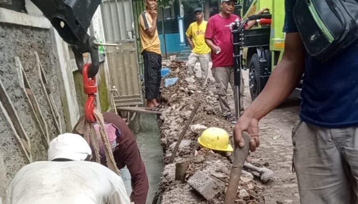 Proyek Drainase di Perum Puri Mekar Diduga Tak Sesuai RAB, Warga Pertanyakan Kualitas