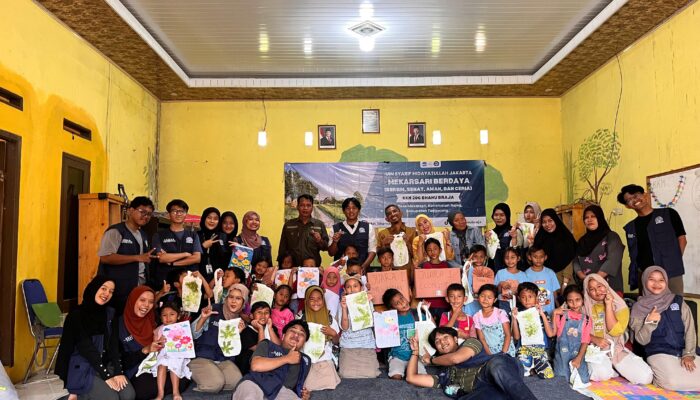 Perpustakaan Mekarsari & KKN UIN Jakarta Gelar Workshop Eco Print