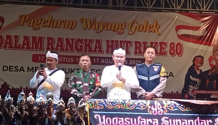 Wayang Golek Tutup Meriah HUT ke-80 RI di Mekarmukti Bekasi