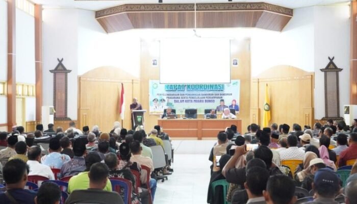 Bupati Bungo Tegas Hapus Bak Sampah, Terapkan Sistem Jemput Sampah Langsung ke Rumah