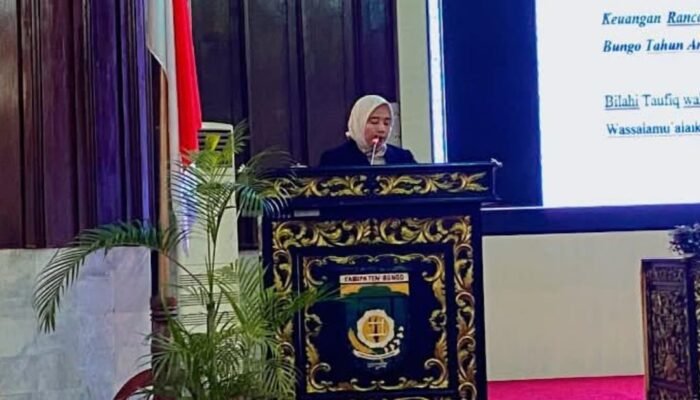 Fraksi DPRD Bungo Soroti Peningkatan PAD dalam Paripurna APBD Perubahan 2025
