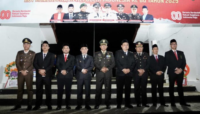 Ketua DPRD Bungo Muhamad Adani Hadiri Renungan Suci di TMP Satria Negara, Kenang Jasa Pahlawan