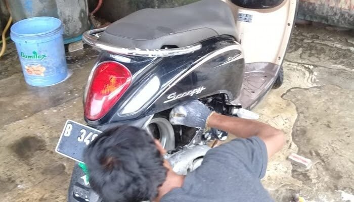 Trantib Pasar Kemis Geruduk Usaha Steam di Kutabaru, Warga Pertanyakan Dasar Laporan