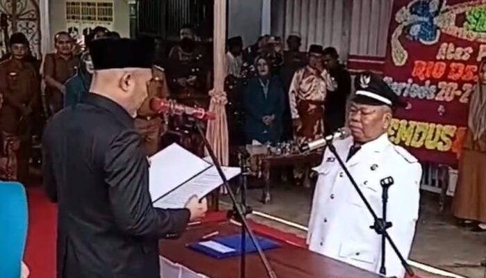 Bupati Bungo Lantik H.M. Thohir Jadi Datuk Rio Empelu Definitif Periode 2020–2028