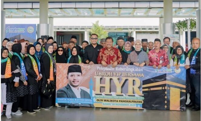 Prof Udin Lepas 69 Guru Berangkat Umrah di Hari Guru Nasional
