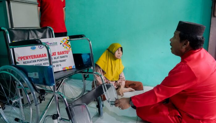 Pemkot Pangkalpinang Salurkan 37 Alat Mobilitas untuk Lansia