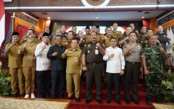 Gubernur Al Haris dan Kejaksaan Teken MoU Pidana Kerja Sosial, Rakor Camat se-Jambi Resmi Dibuka