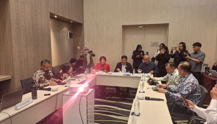 Al Haris Tegaskan Komitmen Jambi Menuju Pemerintahan Terbuka di Monev KIP 2025