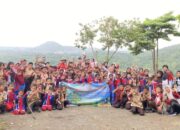 SDN 18 Pangkalpinang Gelar Hiking Edukatif di Bukit Pao