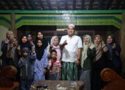 Rayakan Jalan Baru, Bupati Arief Sahur Sambel Terong Bersama Warga Kemiri