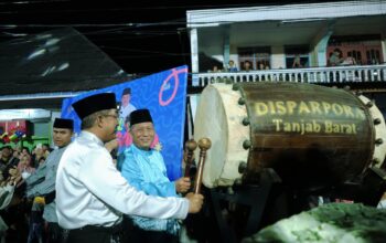 Wagub Sani Buka Festival Arakan Sahur 2026 di Kuala Tungkal