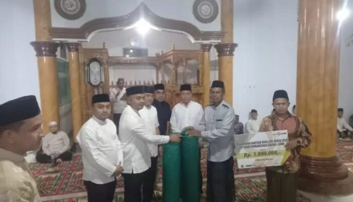 Bupati dan Ketua DPRD Tebo Safari Ramadhan Perdana di Jaya Mulya