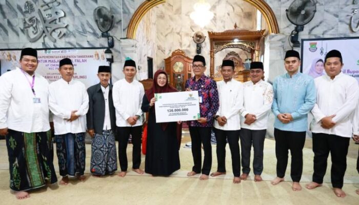 Wabup Intan Minta Masyarakat Desa Cihuni Jaga Keasrian dan Keharmonisan