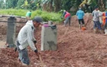 Tower BTS di Sukamanah Jambe Diduga Ilegal, Warga Tak Dilibatkan