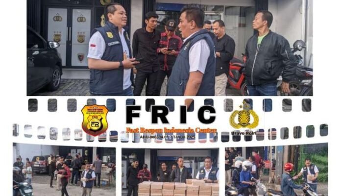 Dibulan Ramadhan DPP FRIC Berbagi Takjil Gratis Kepada Masyarakat dan Pengendara Motor 