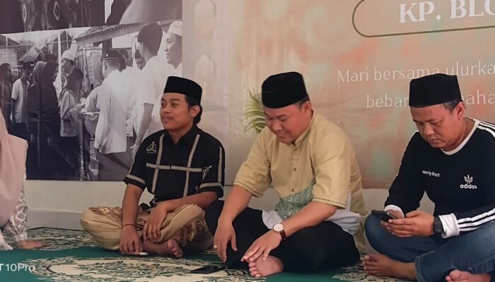 Pemuda Blok Asem Santuni Anak Yatim di Mekarmukti, Kades Ajak Fokus Pendidikan