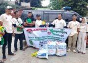 AMPHIBI Salurkan 400 Paket TJSL Ramadan untuk Pemulung dan Dhuafa