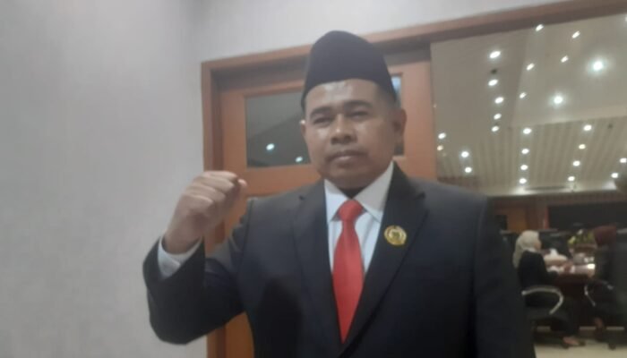 PAW DPRD Kota Tangerang, Hendra Gunawan Resmi Dilantik Gantikan Nurhadi