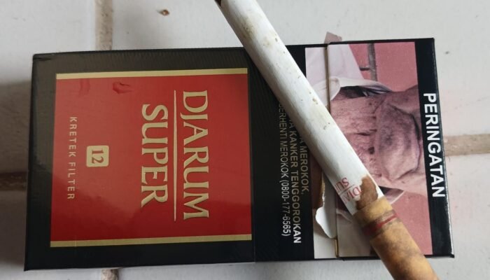 Konsumen Keluhkan Rokok Jarum Super: Batang Bengkok dan Rasa Berbeda