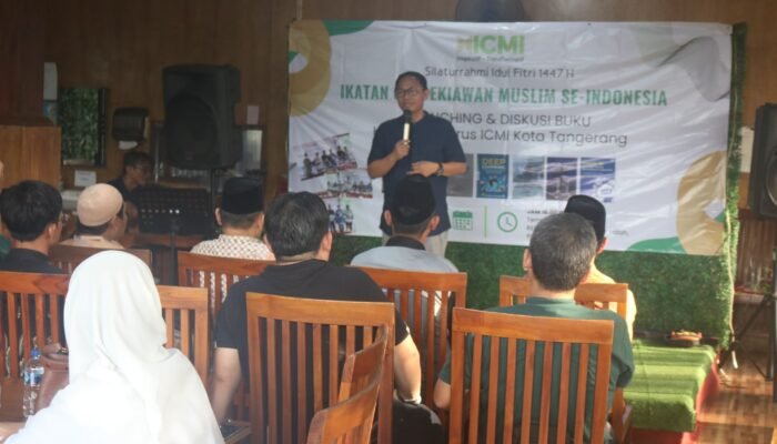 ICMI Kota Tangerang Luncurkan 7 Buku Sekaligus, Jazuli Soroti Bahaya “Generasi Scrolling”