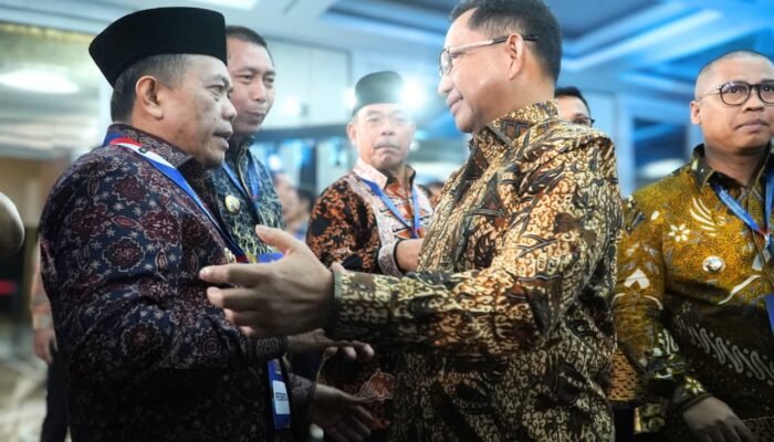 Al Haris Bangga! Sungai Penuh & Tebo Raih Penghargaan Nasional dari Kemendagri