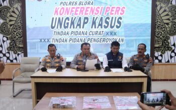 Polisi Blora Ringkus Komplotan Spesialis Pembobol Toko, Rokok Rp45 Juta Digasak