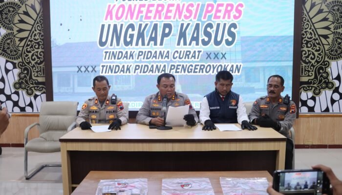 Polisi Blora Ringkus Komplotan Spesialis Pembobol Toko, Rokok Rp45 Juta Digasak