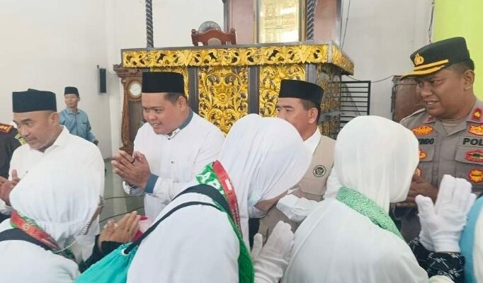 189 CJH Bungo Dilepas ke Tanah Suci, Suasana Haru Iringi Keberangkatan