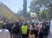 Ratusan Petani Tebu Tumpah Ruah di PG GMM Blora