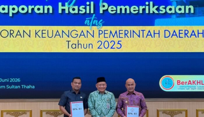 Bupati Bungo Raih Penghargaan BPK RI, Pemkab Kembali Pertahankan Opini WTP 2025